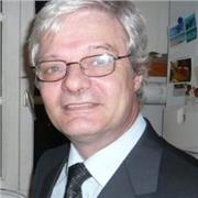 Profesor de Matematica y Fisica Ingeniero con post grado en Fisica del Solido